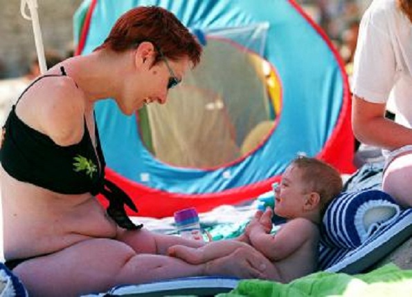 Alison Lapper e seu filho quando era bebê
