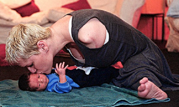 Alison Lapper e seu filho quando era bebê