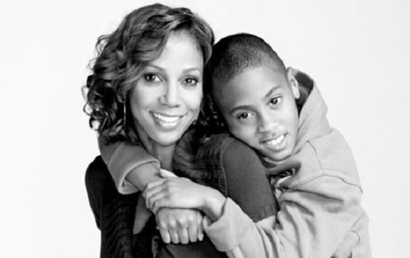 Holly Robinson Peete, fundadora (com o marido Rodney Peete) da Hollyrod Roundation; mãe do RJ, que é autista