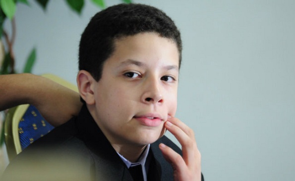 Nicolas, hoje, aos 13 anos.(Foto/ Reprodução: Revista Marie Claire)
