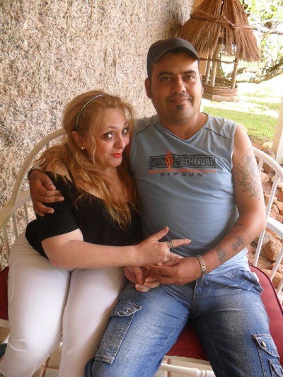 Regina Espósito e seu marido mágico Samult na casa em Atibaia