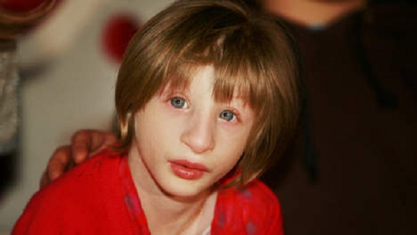 Kenadie Jourdin-Bromley com 8 anos