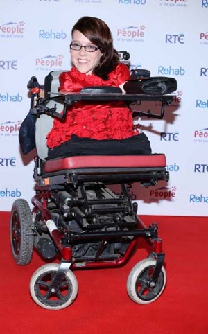 Joanne O’Riordan recebendo o prêmio "Jovem do Ano de 2012"