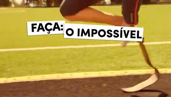 Campanha Rexona: para-atleta amputada correndo. Slogan: Faça: o impossível