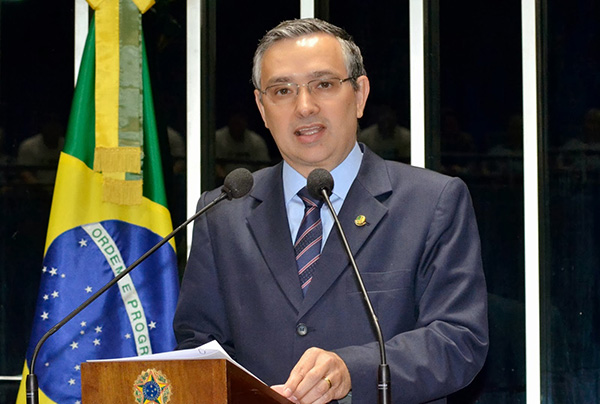 Senador Eduardo Amorim (PSC-SE). Foto: www.portaltobiense.com