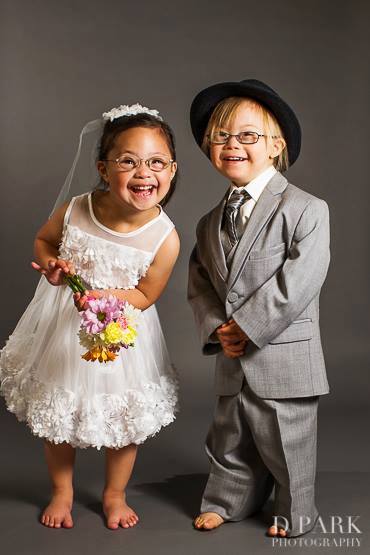 menino e menina com síndrome de down