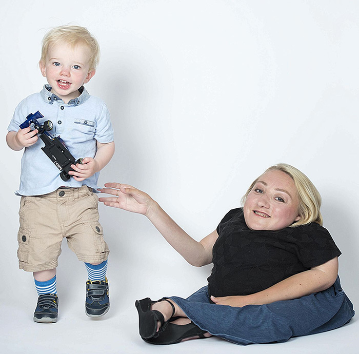 Marie Andrews e seu filho / Foto: © Damien McFadden