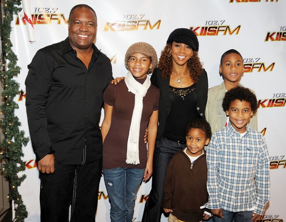 Rodney Peete, sua filha Ryan Elizabeth, a esposa Holly Robinson Peete, e os filhos: Rodney James, Roman and Robinson em Los Angeles, California, 2009.