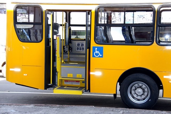 Alguns ônibus urbanos já estão adaptados para pessoas com deficiência, agora os interestaduais também devem se adequar