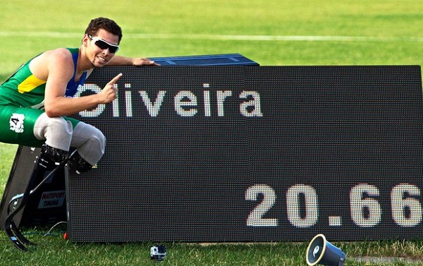 Alan Fonteles rouba de Pistorius o recorde mundial  (Foto: Marcio Rodrigues / Mpix / Cpb)