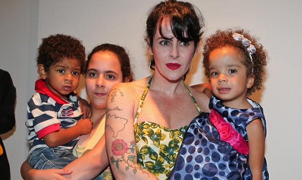 Fernanda Young com os filhos (Manuela Scarpa/Photo Rio News)