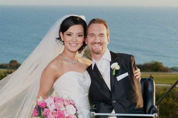 Nick Vujicic e sua esposa.