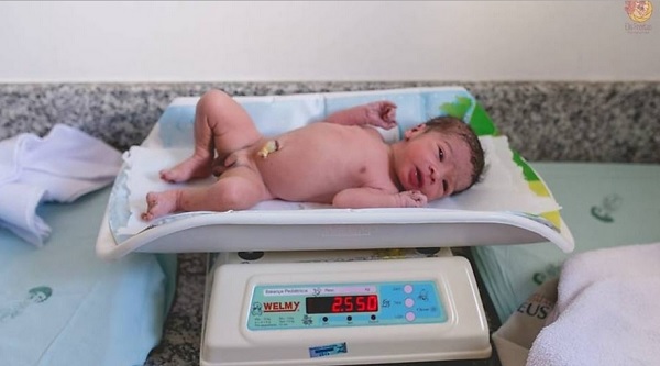 Na imagem, Derick, o filho de Lulu, que nasceu por parto normal Elis Freitas Fotografias
