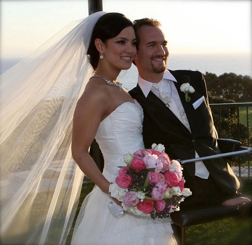 Nicky Vujicic e sua esposa.