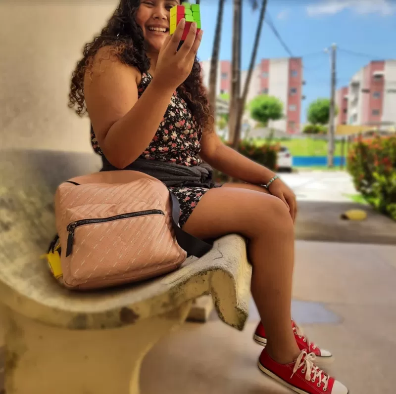 Raquel sofreu na escola, onde não era bem tratada pelos colegas