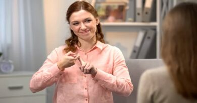 pessoa com deficiência auditiva