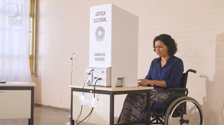Seus direitos na hora de votar nas eleições de 2026: guia para pessoas com deficiência eleições de 2026